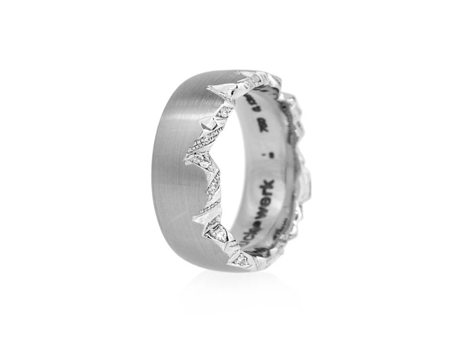 Alpenring Ring Weißgold 8,0mm gerundet breit mit Brillanten 0,110ct