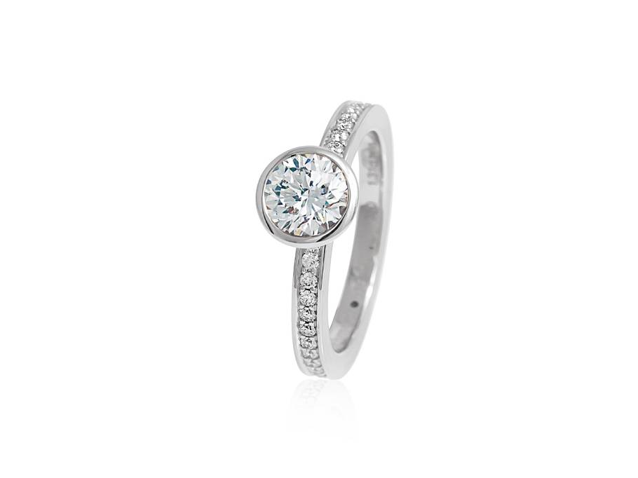 Alpenring Solitaire-Ring Weißgold 2,0mm eckig schmal mit Brillanten 0,380ct