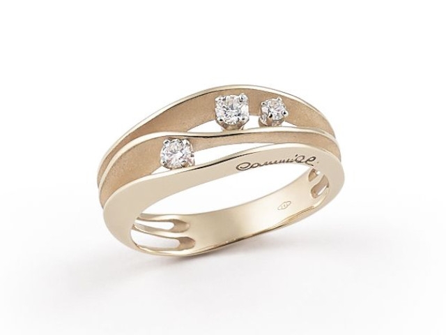 Dunes Ring Natural Beige Gold 3reihig mit Brillanten 0,190ct
