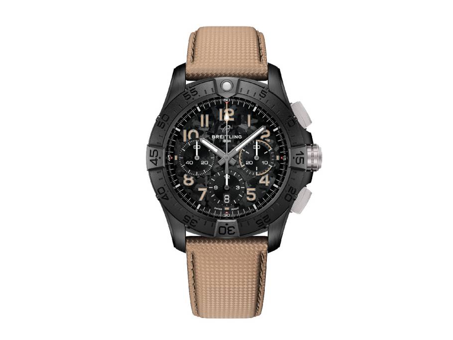 Avenger B01 Chronograph 42 Automatik Keramik schwarzes Zifferblatt braunes Lederband