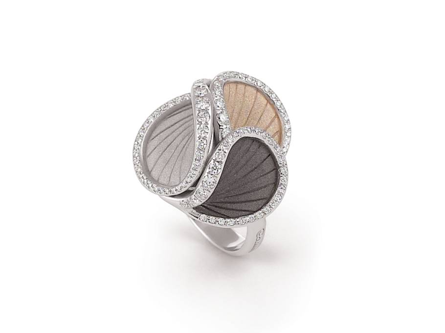 Musa Ring White Ice Gold mit Brillanten 0,580ct