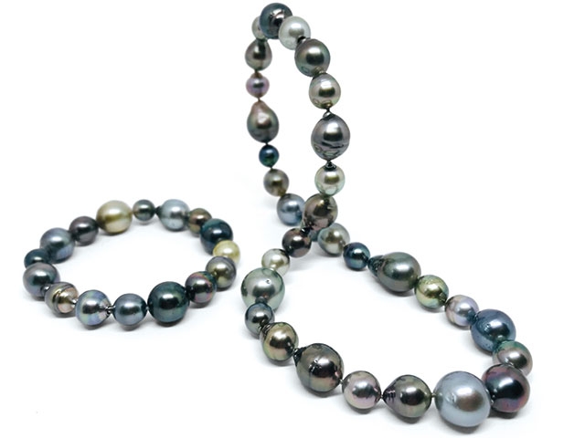 Set 1 aus Collier und Armband mit Tahitiperlen MARUTEA 135 Jahre Juwelier Roller Limited Edition