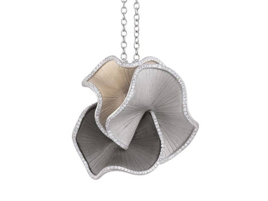 Sultana  Kette mit Anhänger Tricolor White Ice, Black Lava und Natural Gold mit Brillanten 1,030ct