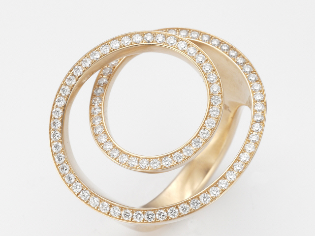 Pirouette mit Brillanten Damenring