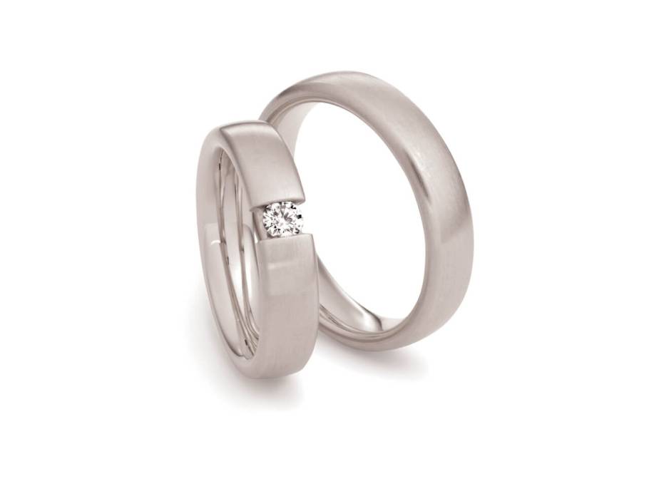 Trauring Paar Weißgold 5,0mm gewölbt mit Brillant 0,150ct