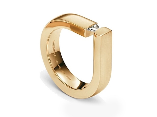 Spannring Bauhaus 4,8 mm Gelbgold 0,13 ct TW si