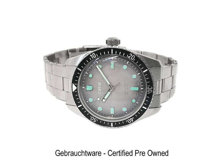 Divers Sixty-Five Automatik Edelstahl 40mm graues Zifferblatt Metallband 01 733 7707 4053-07 8 20 18 Full Set Occasion