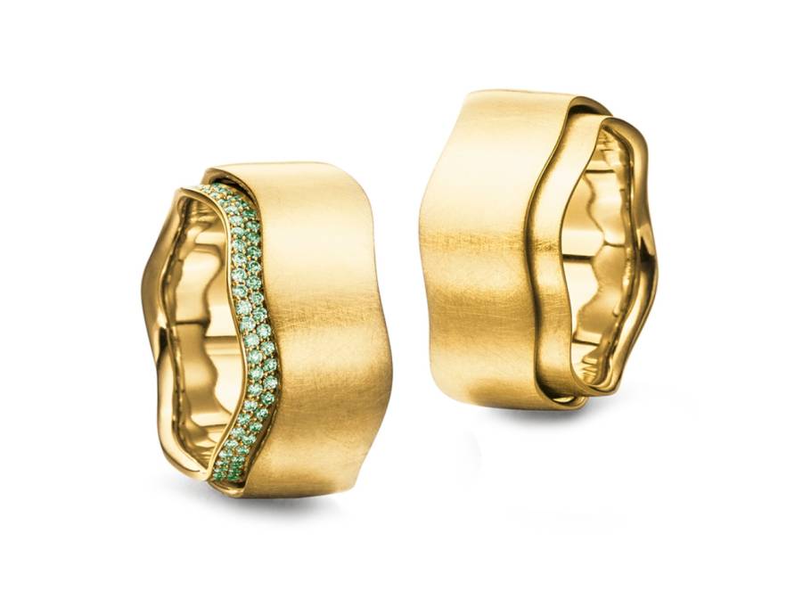 Tenda Wave Ring Gelbgold mit grünen Brillanten 0,440ct beweglich