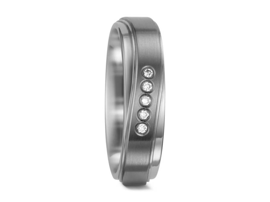 Titanring Nr. 45 mit Brillanten